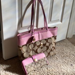 Coach purse and wallet